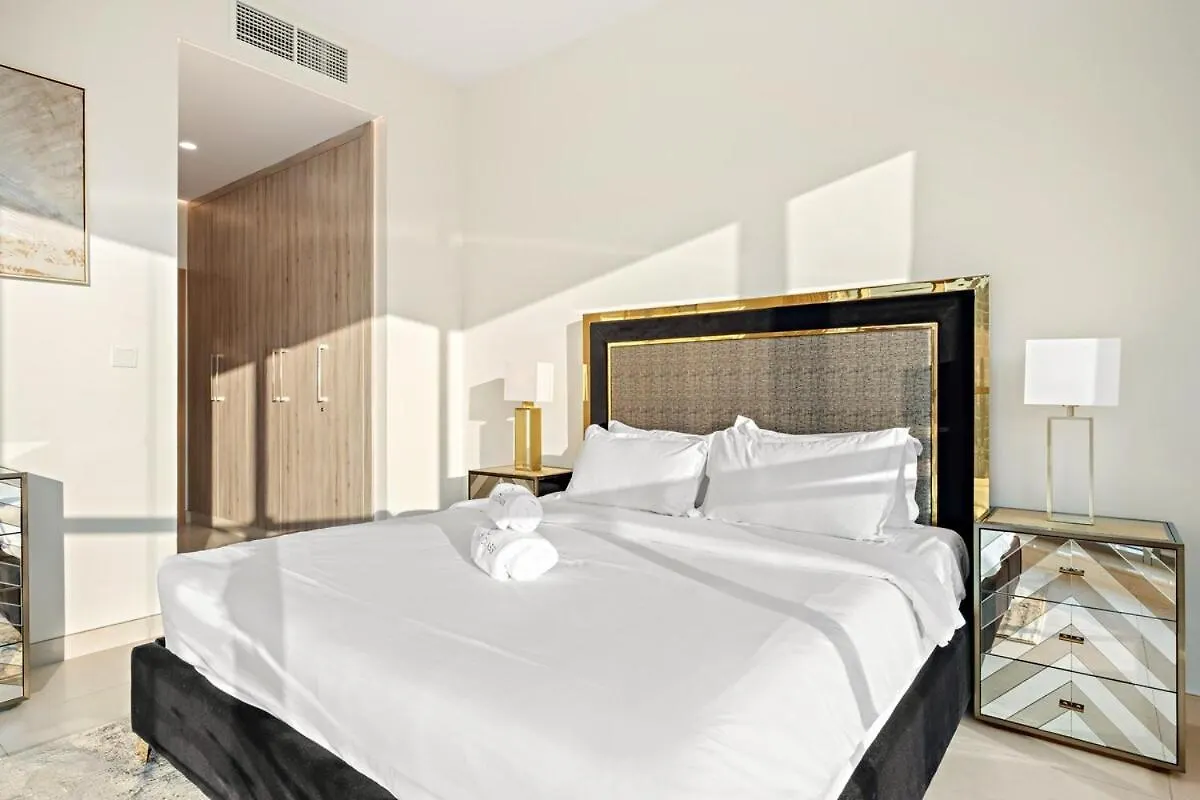 Elegant 2Br With Balcony And Burj Khalifa Skyline Views Apartment Dubai United Arab Emirates
