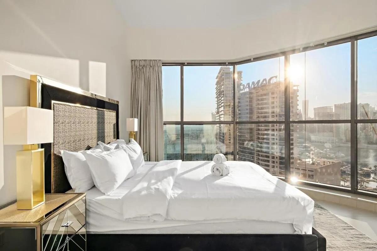 Elegant 2Br With Balcony And Burj Khalifa Skyline Views Apartment Dubai