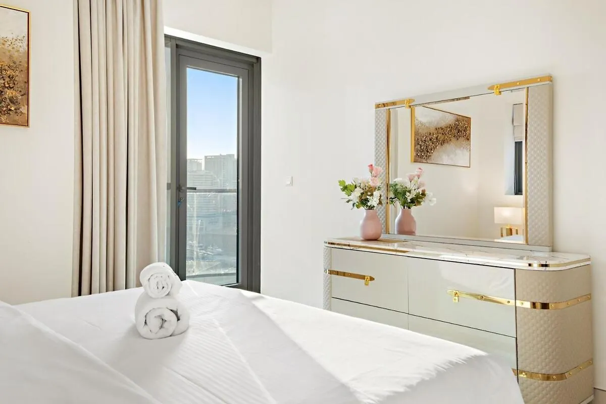 Elegant 2Br With Balcony And Burj Khalifa Skyline Views Apartment Dubai 0*,