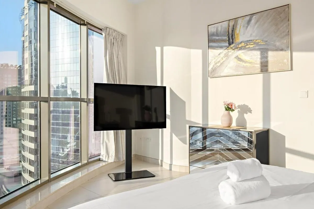 Elegant 2Br With Balcony And Burj Khalifa Skyline Views Apartment Dubai 0*,  United Arab Emirates