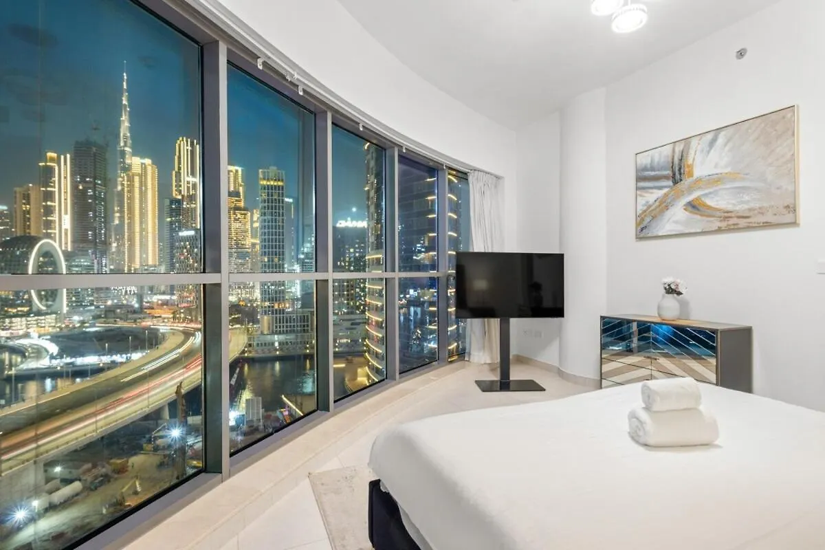 Elegant 2Br With Balcony And Burj Khalifa Skyline Views Apartment Dubai