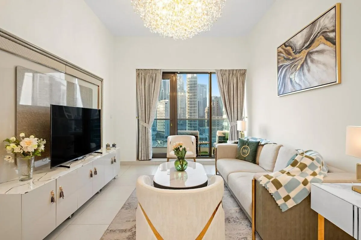Elegant 2Br With Balcony And Burj Khalifa Skyline Views Apartment Dubai